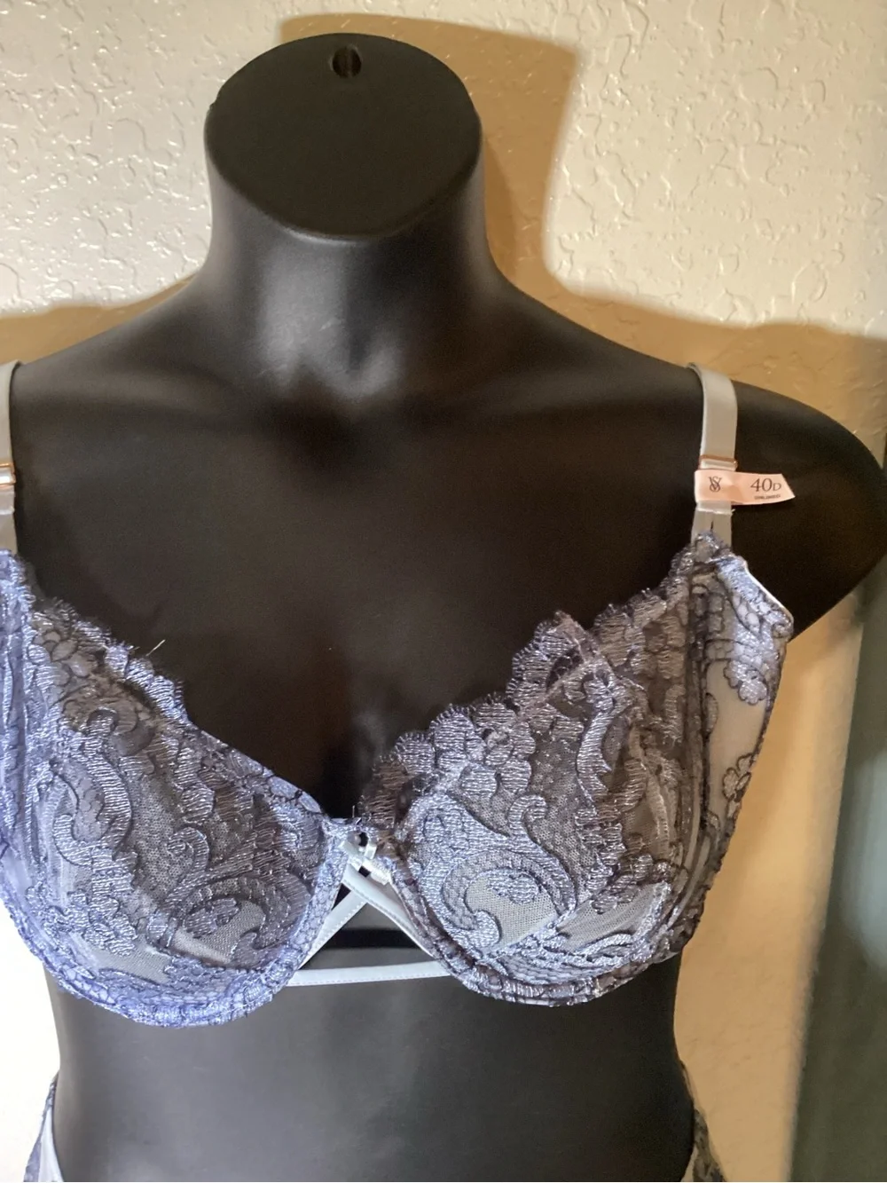 Victoria's Secret Lavender Lace Underwire Bra & Matching Lace-Front Brief Set